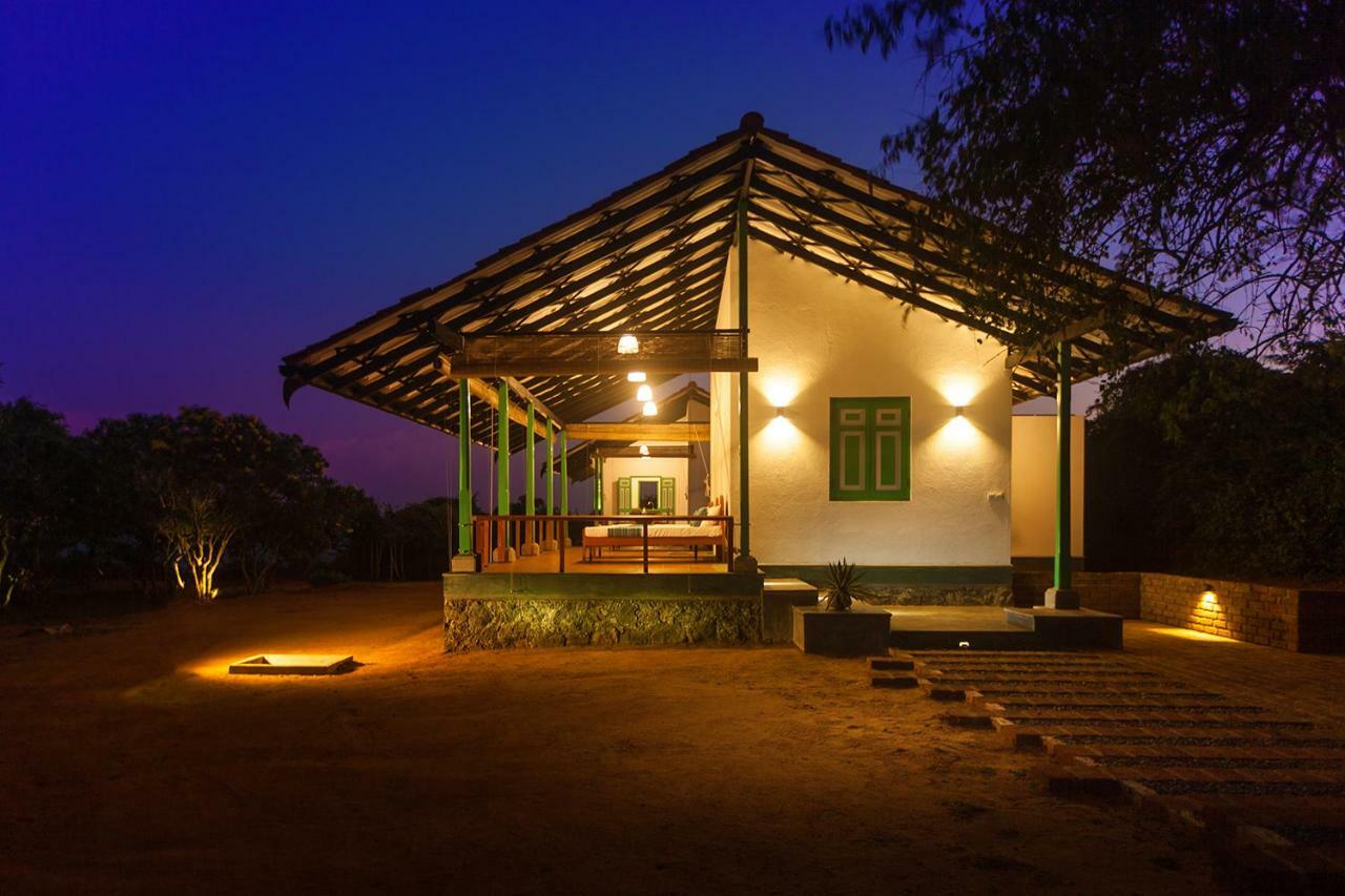 Nil Sisila Beach Resort Yala Bagian luar foto